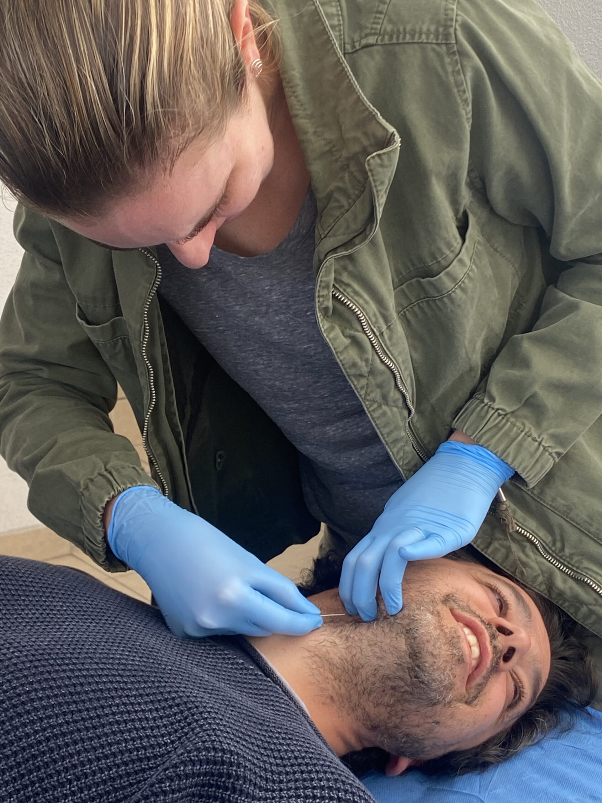 puncioseca centro de formación, especialidad kinesiologia, kinesiologica, fisioterapia aprendizaje seguro y personalizado. Ofrecemos una amplia gama de cursos, aprendizaje y aprovechar las oportunidades que ofrecemos para crecer en tu carrera en kinesiología y fisioterapia. desarrollo profesional en estas disciplinas fundamentales de la salud. punción seca, maitland